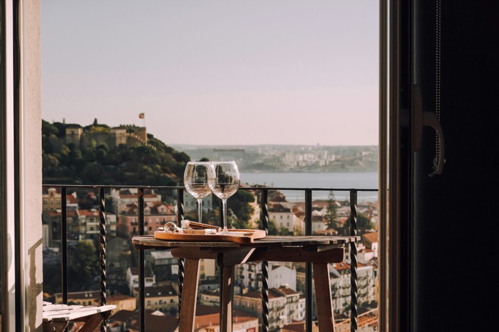 Un balcone con vista aumenta anche l'attrattiva di un immobile in vendita