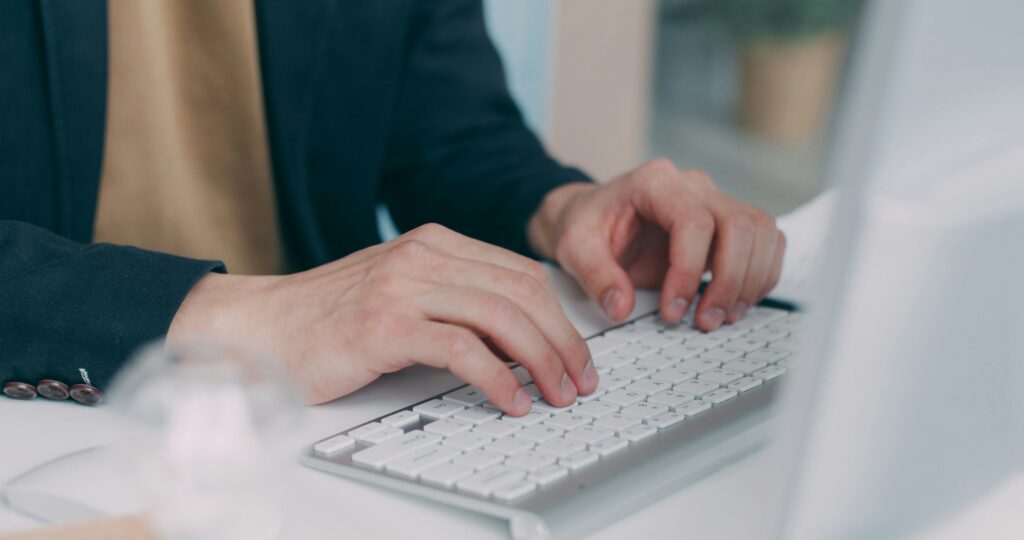 professionista del settore immobiliare che si occupa dell'automazione dei flussi di lavoro con l'IA Agentica